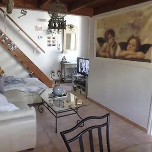 Chez Gene Avignon