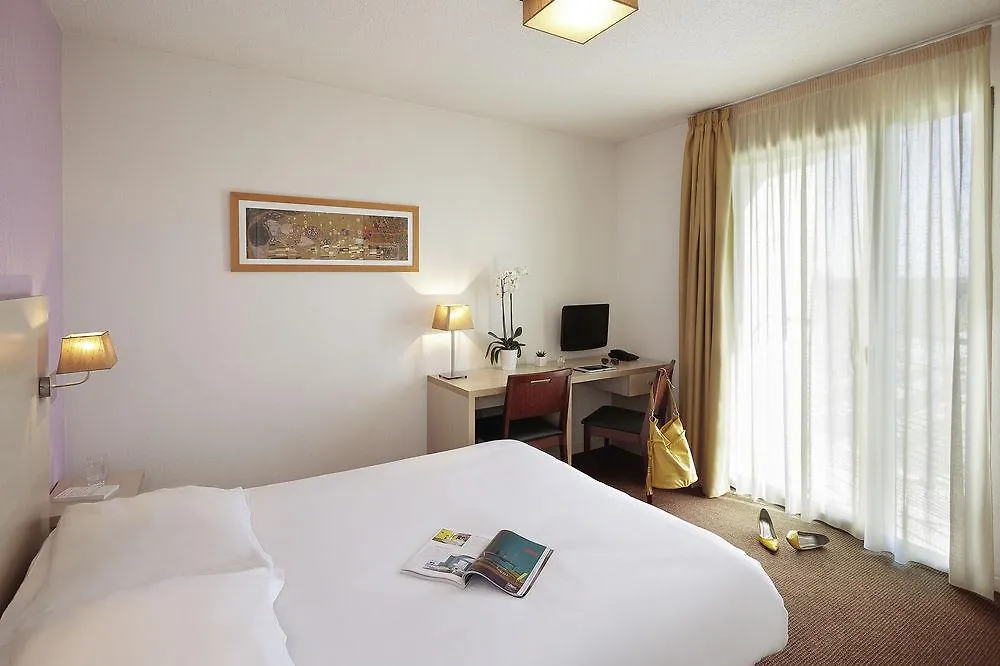 **  Aparthotel Adagio Access Avignon France