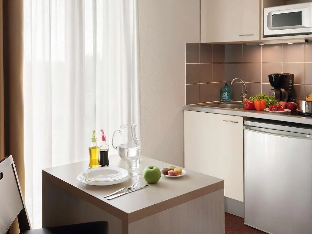 Aparthotel Adagio Access Avignon France