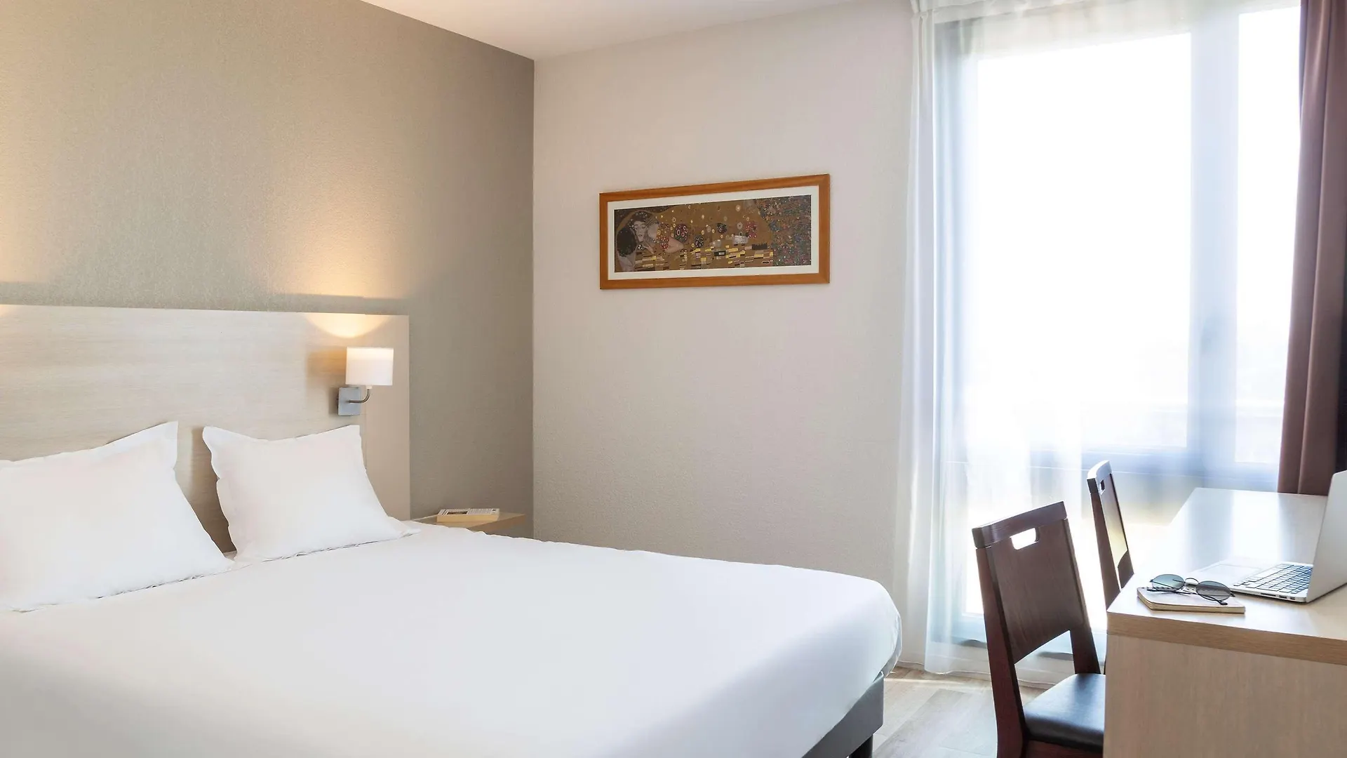 Aparthotel Adagio Access Avignon contacts