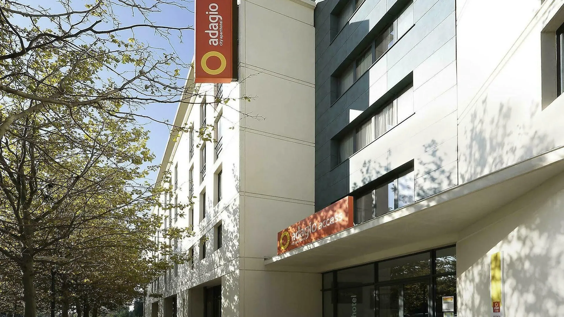 Aparthotel Adagio Access Avignon 2*,  France